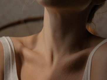 Puede haber diversas razones por las que hay temblores en el cuerpo. UNSPLASH / EL S.