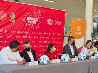 El Mundialito Escolar se desarrollará de marzo a junio y fue presentado en la primaria Carmen Aldrete Castillo. ESPECIAL