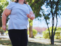 Con un cambio de alimentación, hacer ejercicio y bajar de peso es posible revertir el problema metabólico y regularizar la función pancreática. ESPECIAL / CANVA