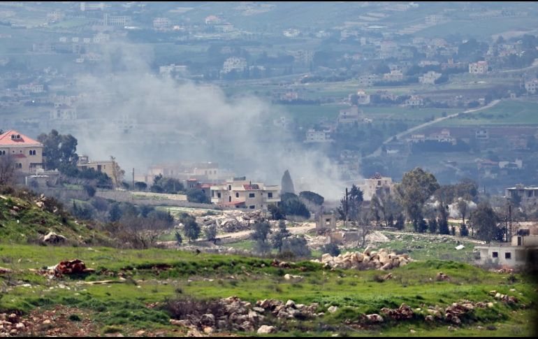 Fotografía de un ataque israelí en Líbano, uno de los países de donde mexicanos han sido evacuados. EFE/EPA/A. Safadi