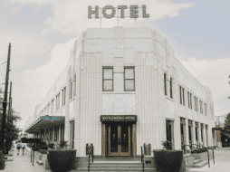 Los hoteles de la CDMX reconocen en la FIFA un gran aliado para el desarrollo turístico de la ciudad, gracias a la magnitud del evento. CANVA