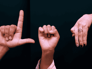 Para las personas sordas cualquier actividad supone un reto debido a las barreras del lenguaje. ESPECIAL