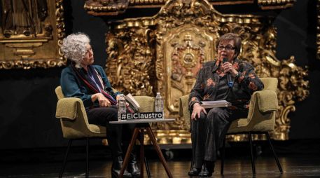 En la charla, Baranda destacó que el nuevo libro de Cross, “Tu otro nombre” (Era, 2025). SUN/Gabriel Pano