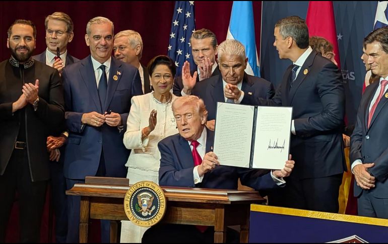 El mandatario realizó este anuncio durante la cumbre, durante el encuentro con 12 mandatarios latinoamericanos de derecha. EFE / Eduard Ribas