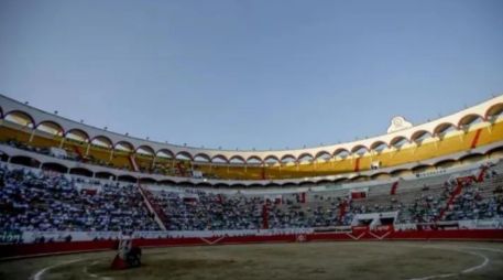 La afición tapatía, reconocida por su exigencia y cultura taurina, espera una tarde de emociones fuertes donde la seriedad del toro y la entrega de los toreros sean los protagonistas. EL INFORMADOR / ARCHIVO