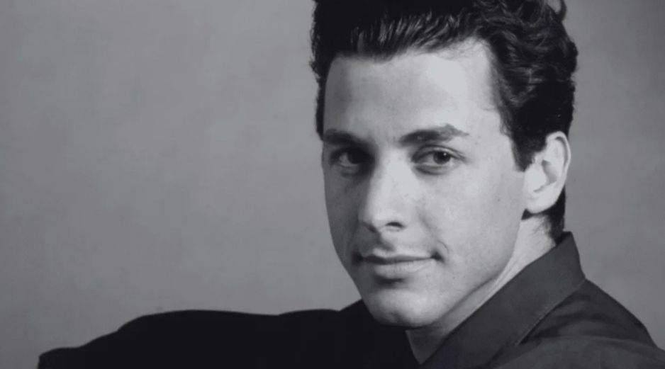 Parker inició su carrera en el cine a mediados de los años 80 y destacó con su papel de Pete en 