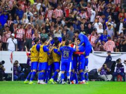 Chivas consumó la voltereta en el Clásico Tapatío que le permitió regresar a la senda de la victoria y que también le arrebató el invicto al Atlas como local. EL INFORMADOR/ J. ACOSTA.