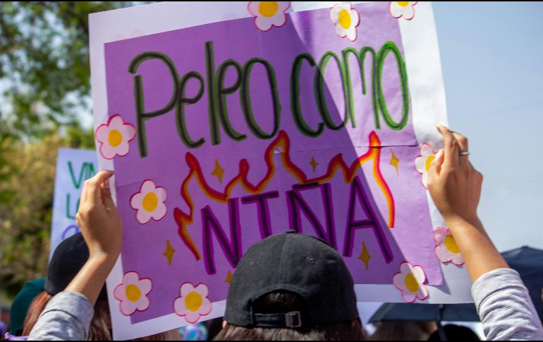 El morado es el color más representativo del movimiento feminista a nivel internacional. ESPECIAL/Unsplash