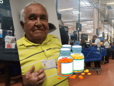 Walmart ofrece en sus farmacias un esquema de descuentos a los adultos mayores con la tarjeta Inapam. EL INFORMADOR / ARCHIVO