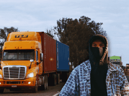 Recomiendan aumentar la prevención para identificar rutas seguras y horarios con menor incidencia de robo, pero también ubicar lugares seguros e iluminados para detener el camión. EL INFORMADOR / ARCHIVO / ESPECIAL / CANVA