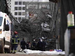 Las labores de rescate se mantienen activas mientras autoridades buscan descartar la presencia de más víctimas. SUN/D. Sánchez