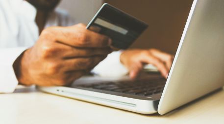 Como medida preventiva, la Profeco sugiere tomar capturas de pantalla de los términos y condiciones antes de aceptarlos, debido a que las empresas pueden modificarlos posteriormente. Unsplash