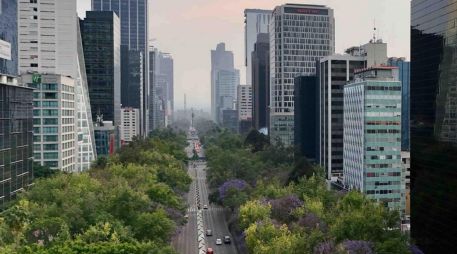 Los conductores de la ZMVM saben que si incumplen con el programa Hoy No Circula, pueden recibir una sanción económica. SUN / V. Rosas