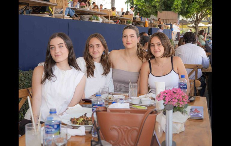 María González, Jimena Ugarte, Alexa Morales e Inés Ugarte. GENTE BIEN JALISCO / Concurso Internacional de Salto en el Guadalajara Country Club