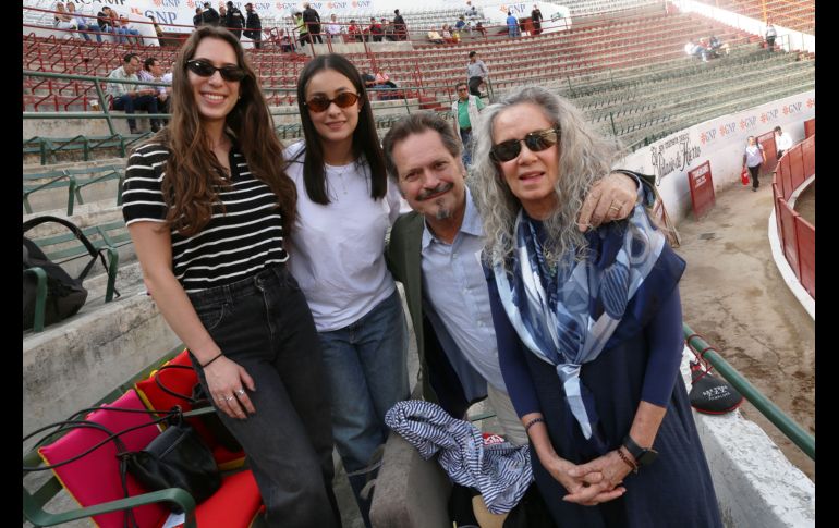 Sofía Ramírez, Ana Gabriela González, Óscar Ramírez y Lorena Urrea. GENTE BIEN JALISCO / Revista del 13 de marzo 2026