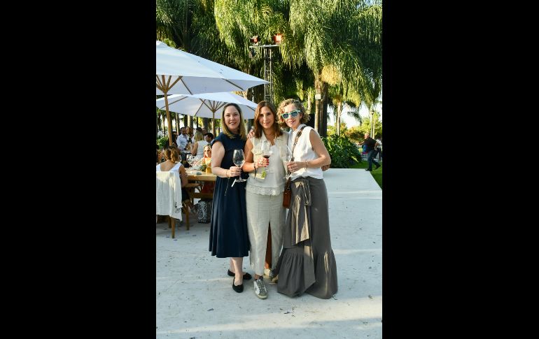 Ofelia González, Verónica Montes y Anette Cueva. GENTE BIEN JALISCO/ Marifer Rached