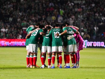 Javier "El Vasco" Aguirre enfrenta un panorama desolador: sus piezas fundamentales se están rompiendo en el momento más inoportuno. IMAGO7.