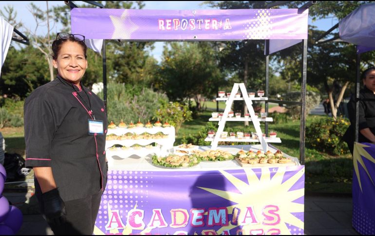Durante la feria se presentaron testimonios de personas que han aprovechado estos cursos para poder emprender y ser económicamente autosuficientes o incluso para sentirse personas productivas. FACEBOOK / GOBIERNO DE ZAPOPAN