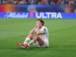 Ruiz fue visto con un vendaje compresivo y hielo inmediato, a la espera de los estudios de imagen que determinen la gravedad del impacto. IMAGO7