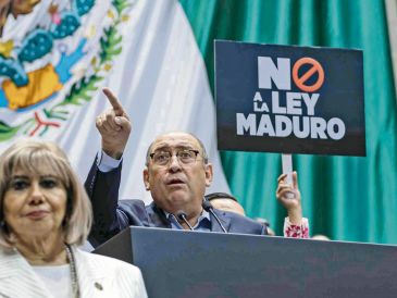 Legisladores se manifestaron en la Cámara durante la discusión. EL UNIVERSAL