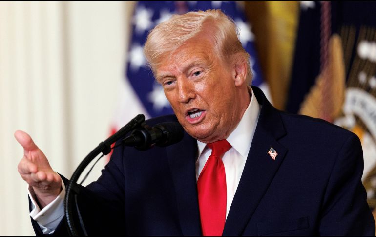 Donald Trump afirmó que Rusia podría estar ayudando “un poco” a Irán en el conflicto que enfrenta con Estados Unidos e Israel. EFE/W. Oliver