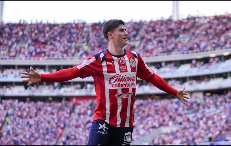 Con 20 goles en el actual año futbolístico —12 en el semestre pasado y ocho en el presente—, Armando González se ha consolidado como el referente ofensivo de Guadalajara. IMAGO7.