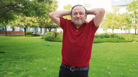 Lalo España interpreta al tío Rubén en “Más tequila”, un personaje que conecta a la protagonista con sus raíces familiares y emocionales en Arandas, Jalisco. EL INFORMADOR/J. Acosta