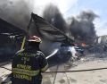 Bomberos estatales y municipales atienden el incendio. ESPECIAL/Protección Civil Jalisco