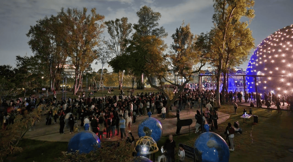 El Planetario y Centro Interactivo de Jalisco “Lunaria” detalló que previo a la observación astronómica se impartirá un taller de Planisferio Celeste. ESPECIAL/ Facebook/ Planetario y Centro Interactivo de Jalisco 