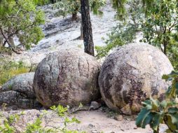 Hoy, este Bosque de Piedras Bola se posiciona como un destino imperdible para quienes buscan naturaleza, misterio y paisajes fuera de lo común, muy cerca de Guadalajara. ESPECIAL/ Facebook/ Gobierno de Ahualulco de Mercado