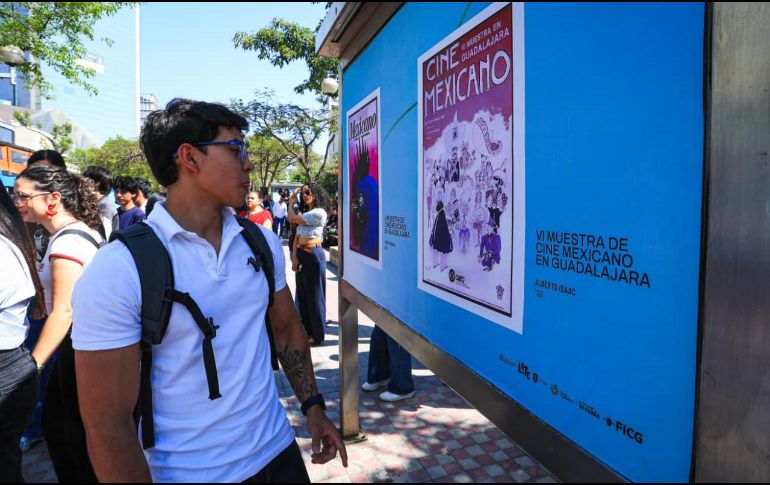 El acto inaugural reunió a autoridades culturales, organizadores y estudiantes de la Preparatoria de Tlajomulco, quienes presenciaron el corte de listón que marca el inicio formal de las actividades previas al festival. EL INFORMADOR/ J. Acosta