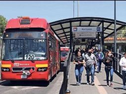 La movilización de la CNTE causará estragos en el servicio de cuatro líneas del Metrobús. SUN/ Archivo