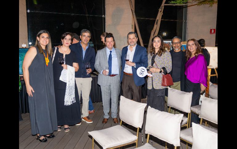 Ana González, Sofía Ramírez, Carlos Ramírez, Leonardo Zenteno, Martín Cuburu, Maritere Tirado, FoLé, y Magda Moreno. GENTE BIEN JALISCO / Subasta con causa