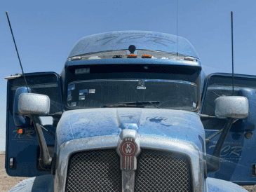 Elementos de Fiscalía lograron detener a uno de los participantes en el intento de robo de cmión en Lagos de Moreno. ESPECIAL