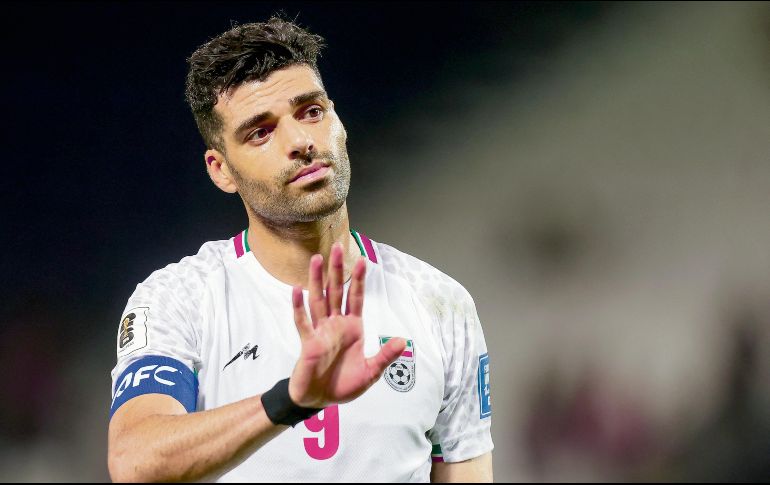 Mehdi Raremi. El delantero iraní y el resto de sus compañeros de Selección siguen en medio de una encrucijada de cara al Mundial. AFP