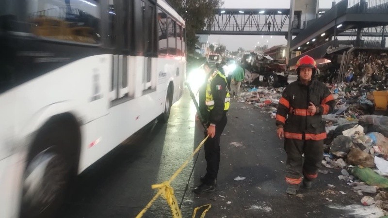 La Secretaría de Transporte informó que, debido a la obstrucción en la estación Agrícola, las rutas de Mi Macroperiférico operan con cambios temporales.&nbsp;ESPECIAL