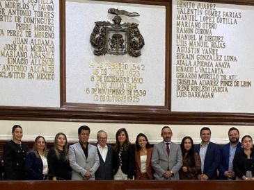 Autoridades municipales destacaron que las obras impulsadas por el religioso siguen beneficiando a la población en áreas como salud, educación y vivienda. CORTESÍA