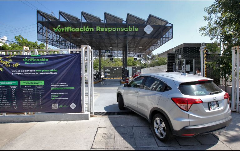 Las autoridades estatales reiteraron que este esquema busca no solo disminuir emisiones contaminantes, sino también fomentar una mayor conciencia entre los automovilistas sobre el impacto ambiental de sus vehículos. EL INFORMADOR / ARCHIVO