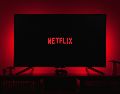 Para mantenerse vigente ante la competencia existente con las múltiples plataformas de streamig, Netflix renueva su catálogo de manera regular. Unsplash