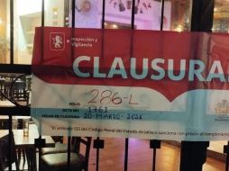 Inspectores municipales colocaron sellos de clausura a un negocio en la colonia Americana por incumplir con la normativa de ruido. CORTESÍA/AYUNTAMIENTO DE GUADALAJARA