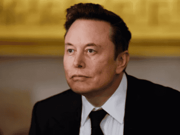 El empresario también enfrenta una investigación por parte de la Comisión de Bolsa y Valores de Estados Unidos, que analiza el proceso de adquisición de Twitter para determinar si se produjeron otras posibles irregularidades. EFE/EPA/C. Somodevilla