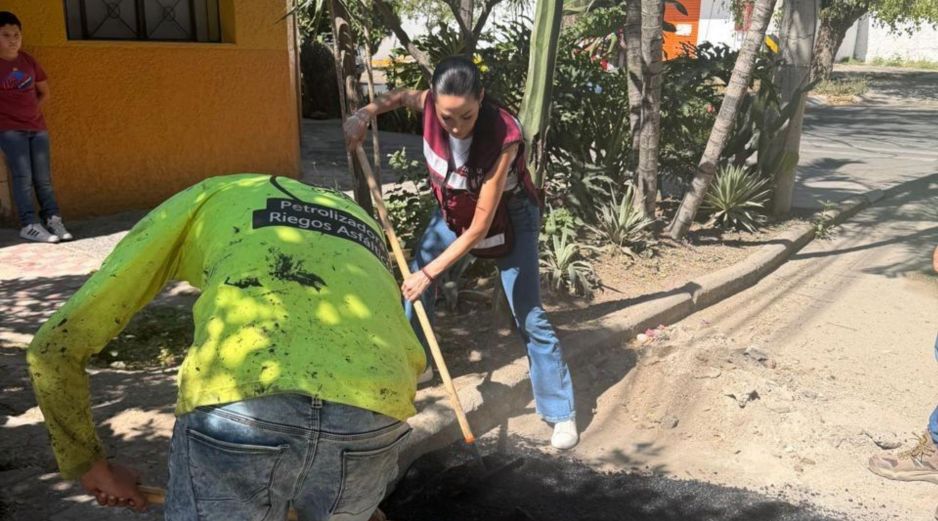 Según datos de la legisladora, se estima que a la fecha persisten más de siete mil zonas afectadas por baches, zanjas y socavones. ESPECIAL