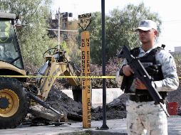 Autoridades aseguraron contenedores con miles de litros de hidrocarburo, además de mangueras utilizadas para la extracción ilegal. SUN/ARCHIVO