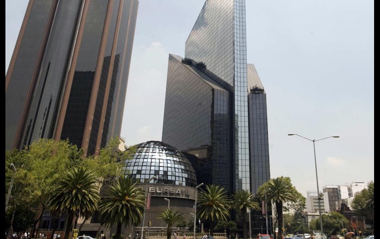 De las 652 empresas que cotizaron en la sesión de este 23 de marzo en la Bolsa Mexicana de Valores, 356 cerraron con sus precios al alza. AFP/ARCHIVO