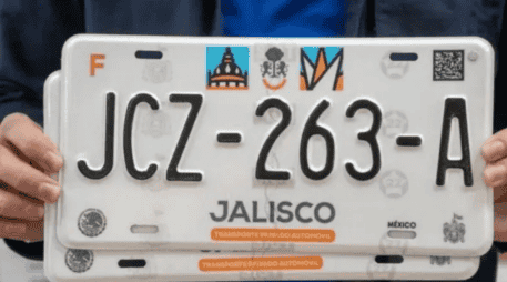 Las autoridades del Estado han comenzado a realizar operativos para retirar los automóviles a los conductores que no cumplen con la obligación de cambiar sus placas antiguas. ESPECIAL/ GOBIERNO DE JALISCO