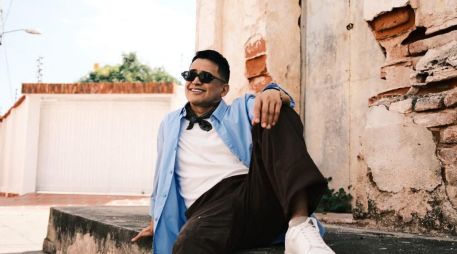 El concierto reunirá temas que han acompañado la trayectoria del intérprete dentro del vallenato y estará acompañado por una producción escénica que incorpora iluminación programada, pantallas LED y un diseño visual enfocado en el formato en vivo. CORTESÍA