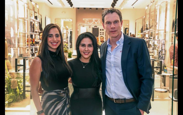 Laura Barrios, Mich Moncayo y Noel Slater. GENTE BIEN JALISCO / Revista del 27 de marzo 2026