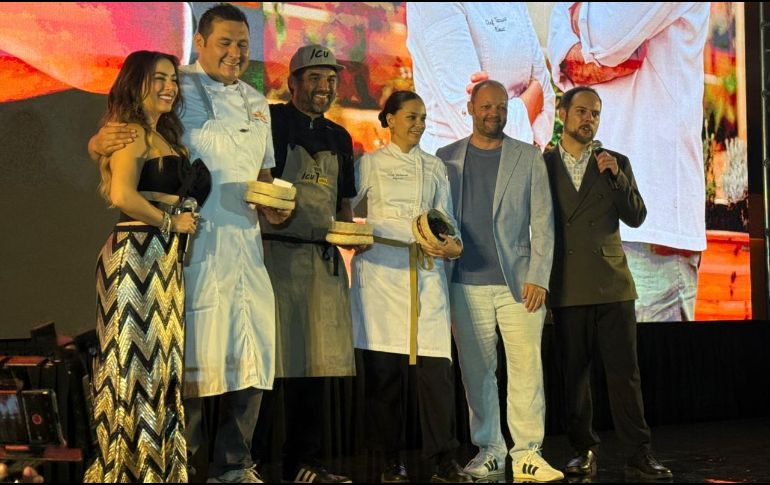 La velada realizada en el Centro Internacional de Convenciones, tuvo como protagonista al estado tapatío debido a que se llevó algunos de los premios más relevantes de esta edición. EL INFORMADOR/ H. Navarro