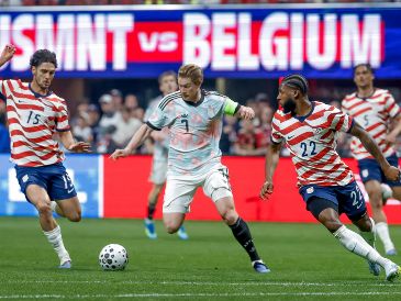 El encuentro amistoso dejó en evidencia la jerarquía europea ante un equipo norteamericano que se desmoronó en el complemento. EFE/ E. S. LESSER.