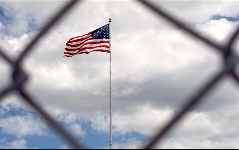 Irán disparó seis misiles balísticos y 29 drones contra la base aérea Prince Sultan de Arabia Saudí en un ataque el viernes que dejó al menos 15 militares heridos. EFE/Y. García